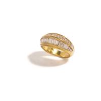 YELLOW GOLD AND DIAMOND RING