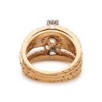 YELLOW GOLD AND DIAMOND RING