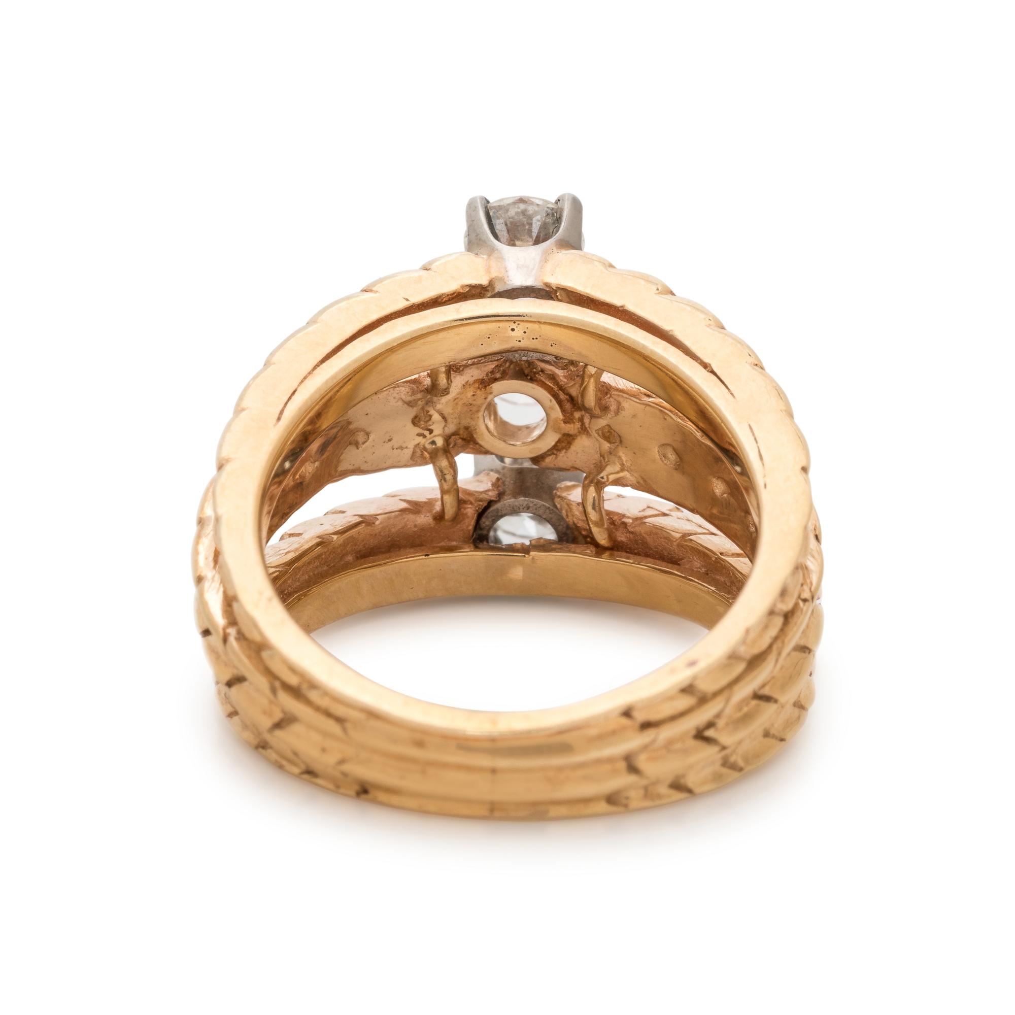 YELLOW GOLD AND DIAMOND RING