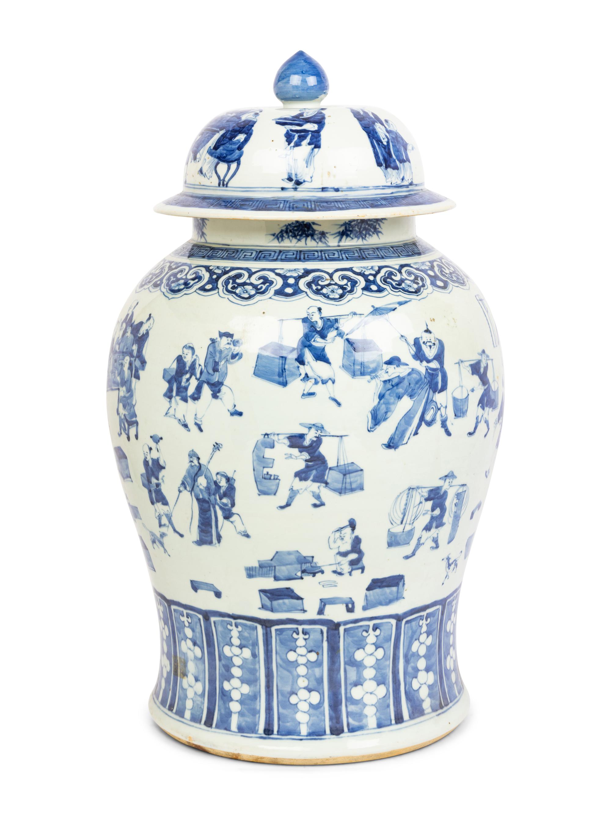 A Chinese Export Blue and White Porcelain Jar