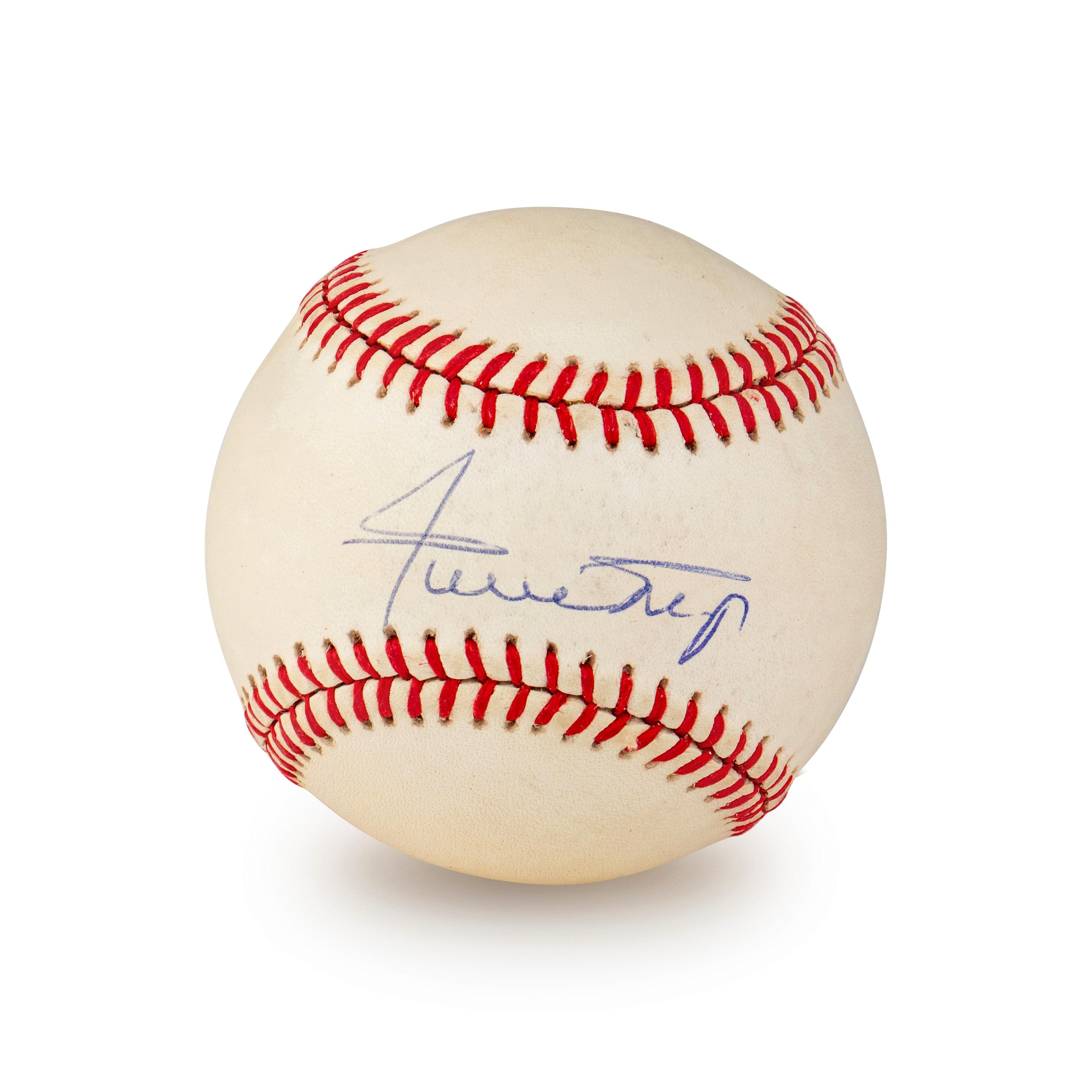 A Willie Mays Single Signed Autograph Baseball (Beckett Authentication Services)