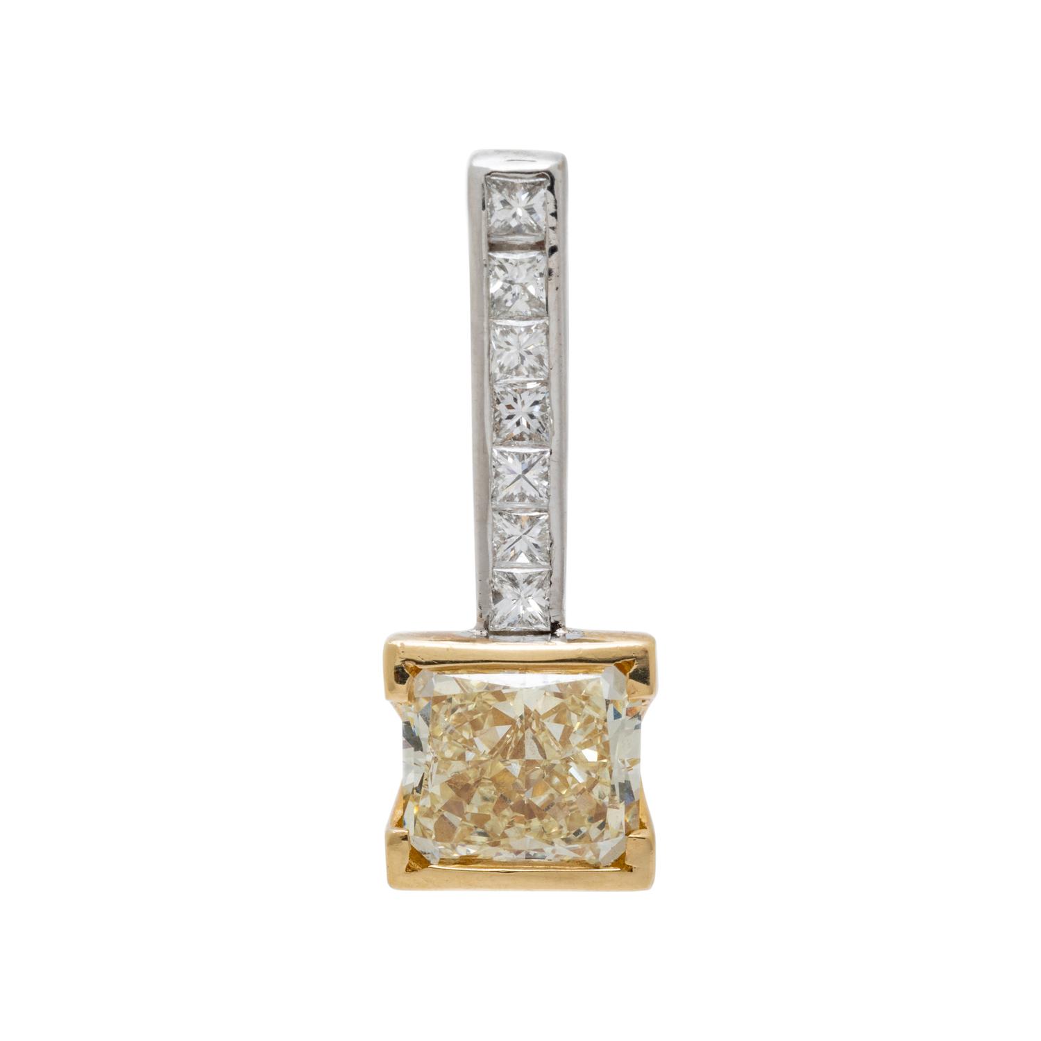 RADIANT CUT DIAMOND PENDANT