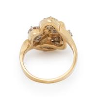 YELLOW GOLD AND DIAMOND CLUSTER RING
