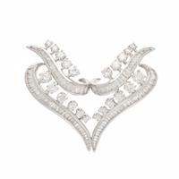 DIAMOND AND PLATINUM BROOCH