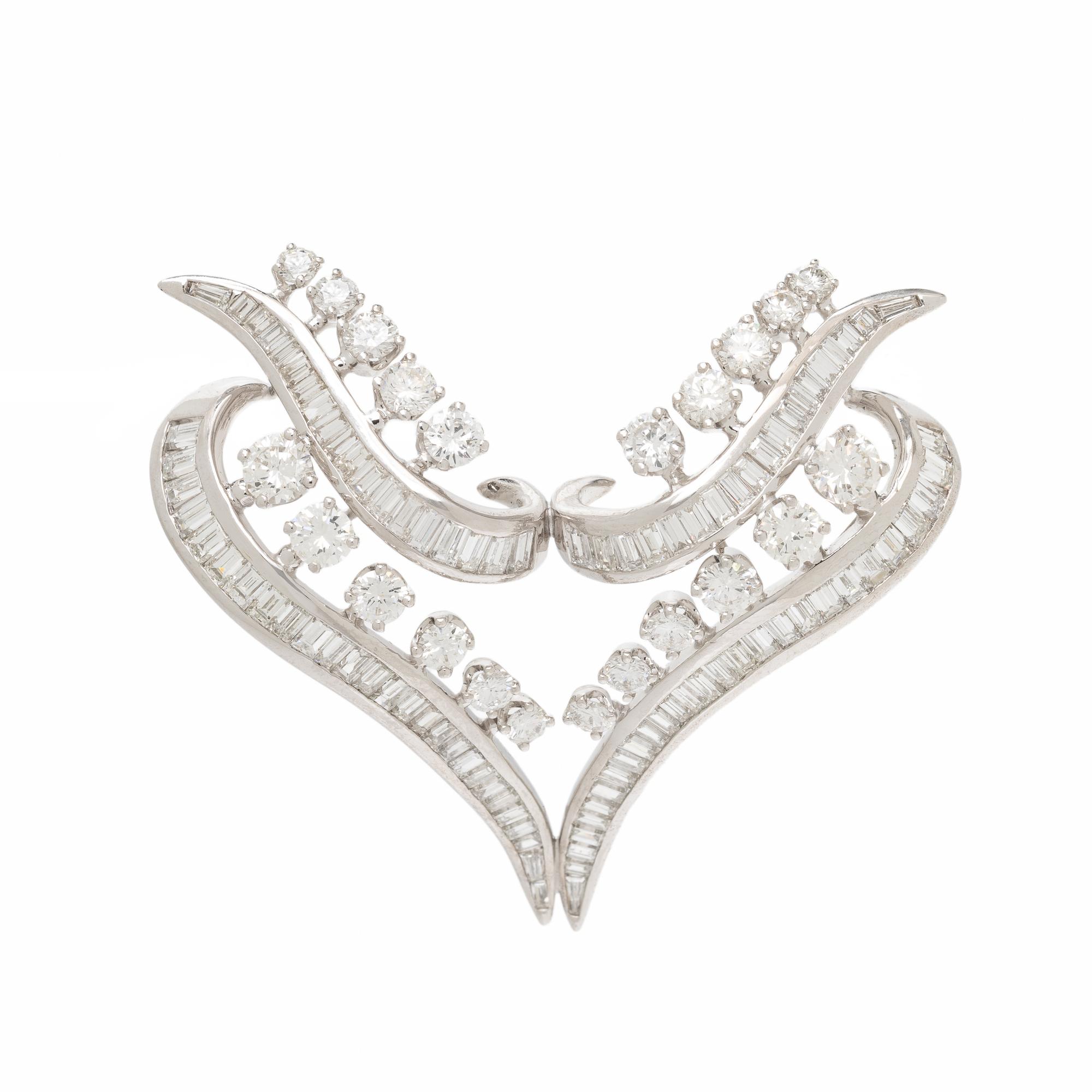 DIAMOND AND PLATINUM BROOCH
