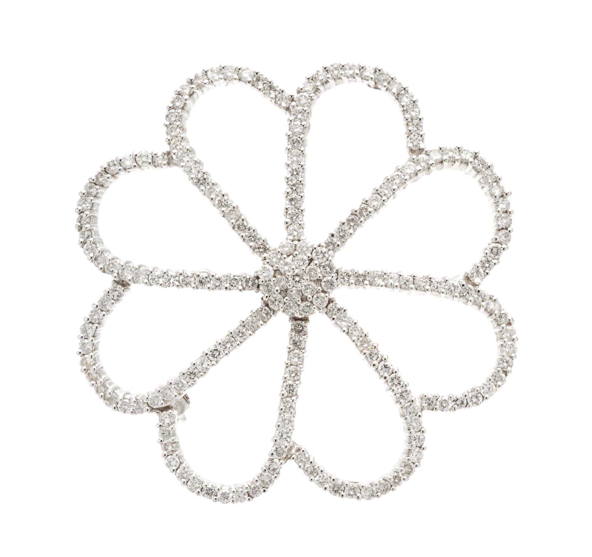An 18 Karat White Gold and Diamond Flower Brooch, 9.30 dwts.