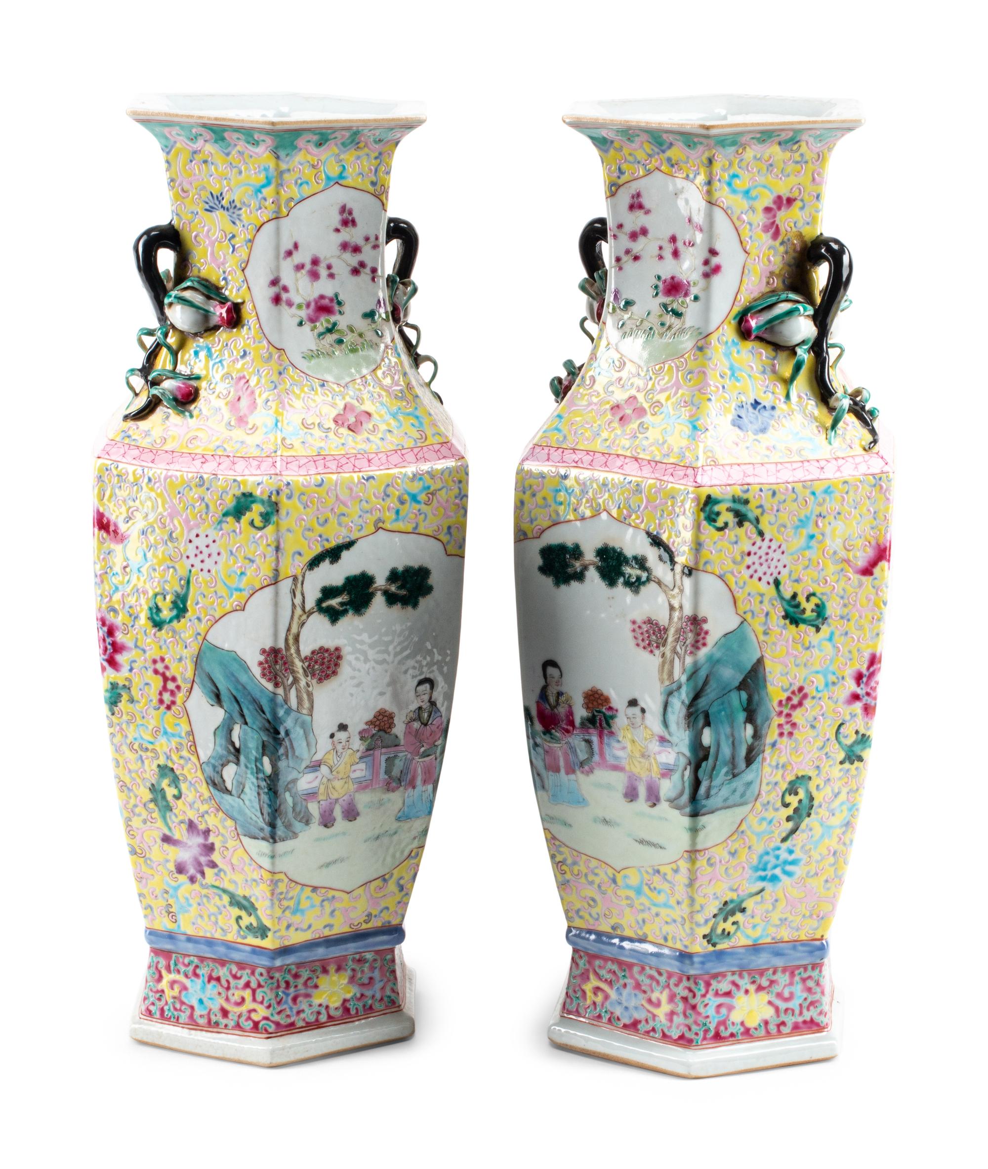 A Pair of Chinese Export Porcelain Vases
