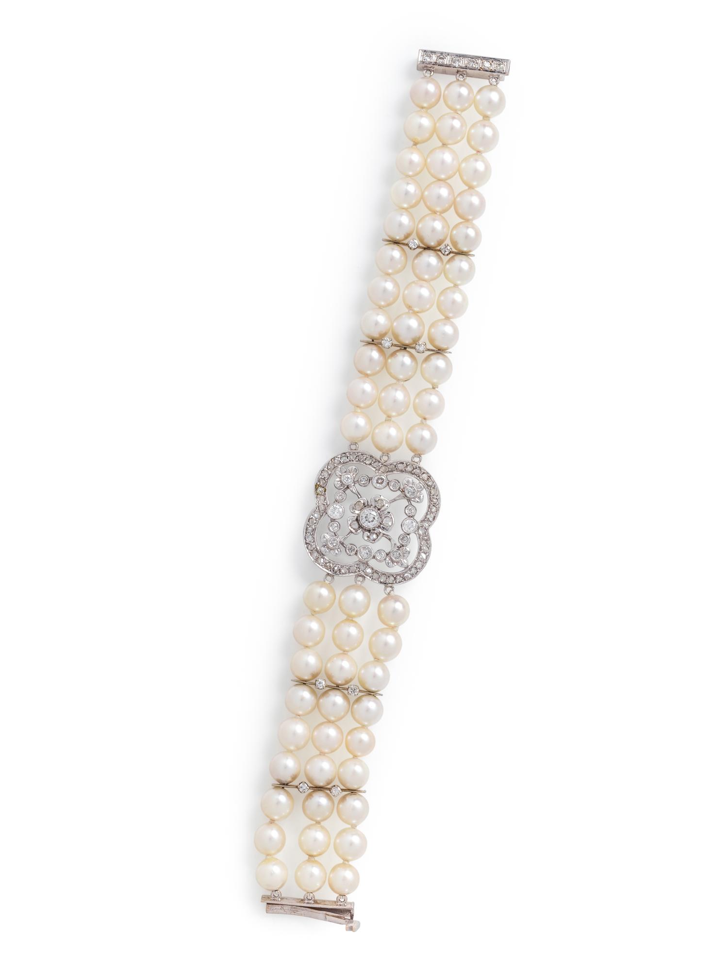 CULTURED PEARL AND DIAMOND BRACELET