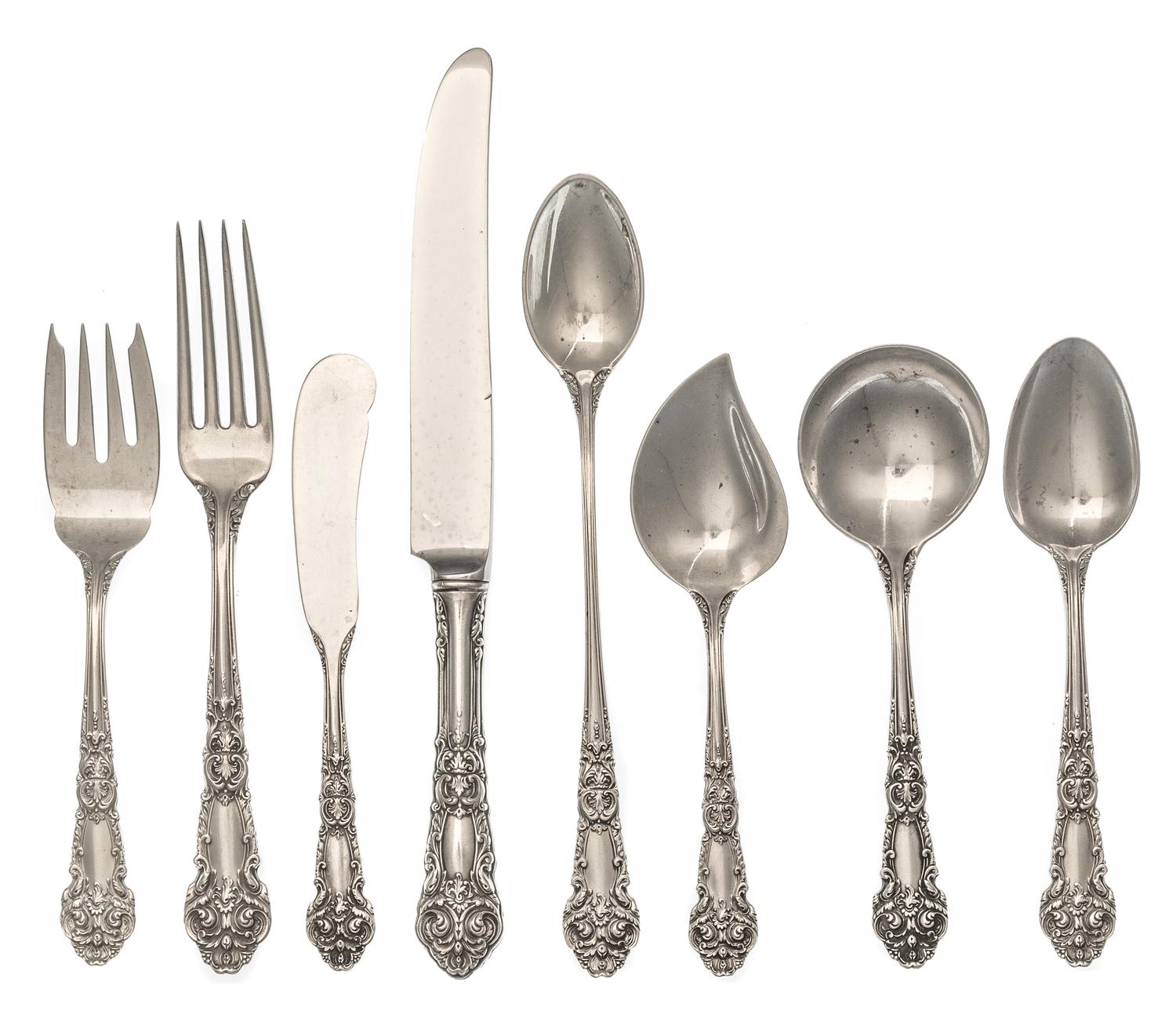 An American Silver Flatware Service, Reed and Barton, Taunton, MA, French Renaissance pattern, comprising: 10 dinner knives 5 luncheon