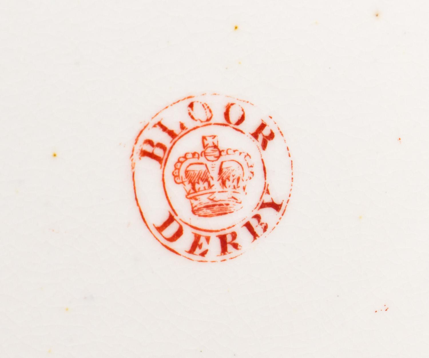A Bloor Derby Porcelain Partial Dinner Service, Diameter of first 10 1/2 inches.