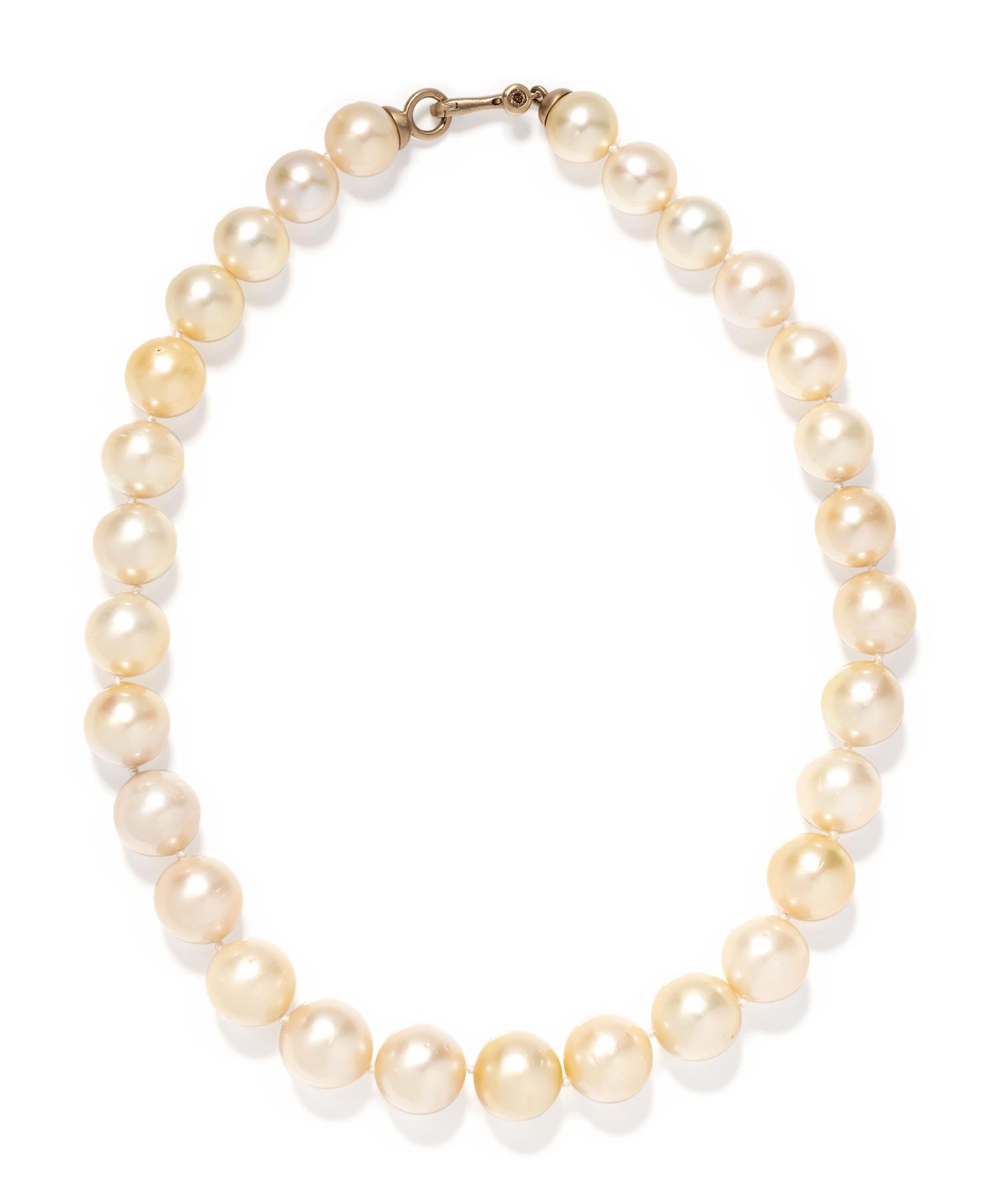 ANGELA PINTALDI, CULTURED SOUTH SEA PEARL NECKLACE