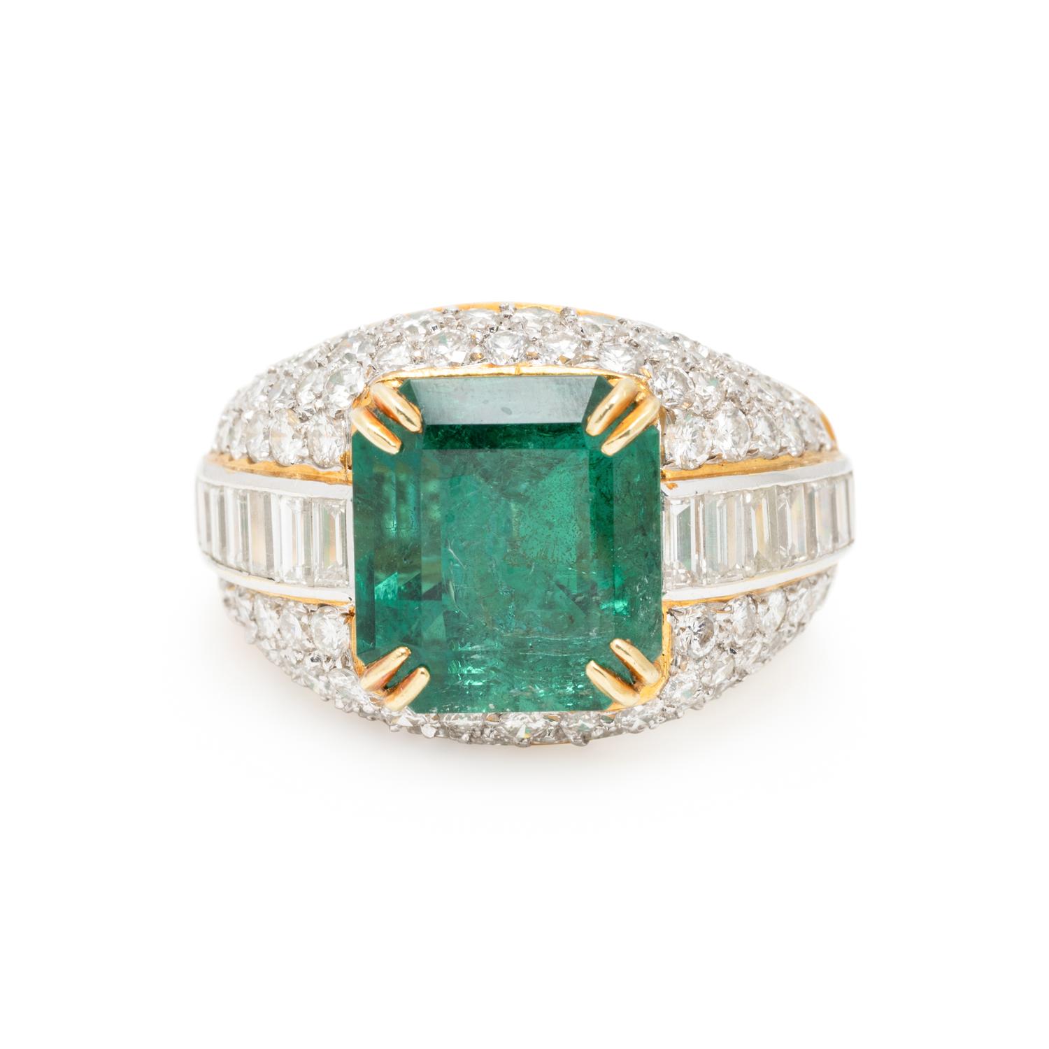 EMERALD AND DIAMOND RING