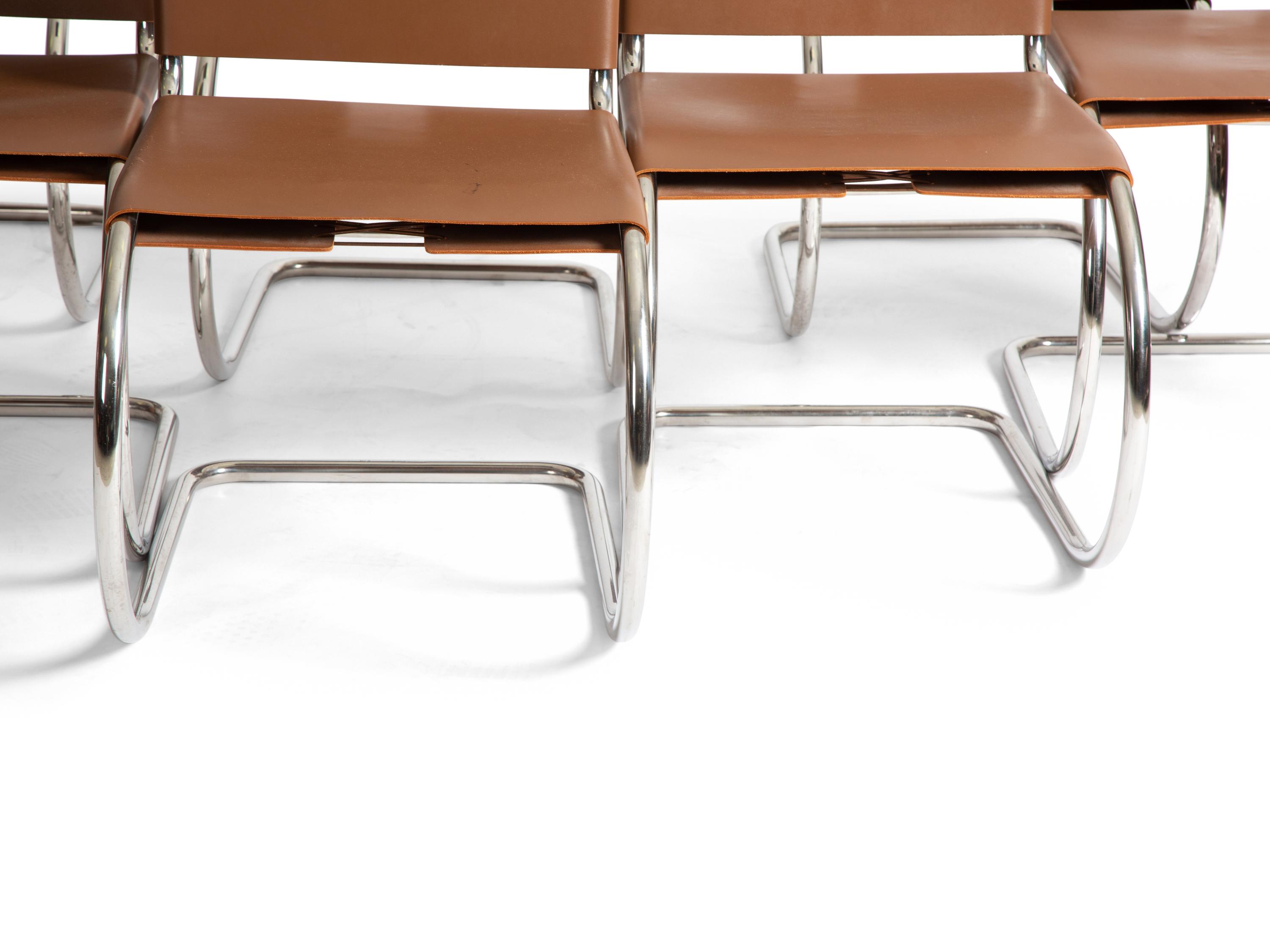 Set of Eight MR10 Chairs Knoll, USA