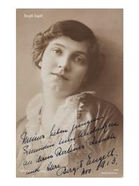 [20TH-CENTURY OPERA SINGERS]. A group of 5 signed photographs or photographic prints of opera singers from the 1910s, comprising images of: