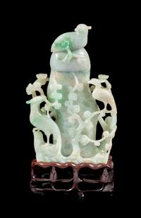 An Apple Green and Celadon Jadeite Covered Vase Height 9 3/8 inches. — 20TH CENTURY