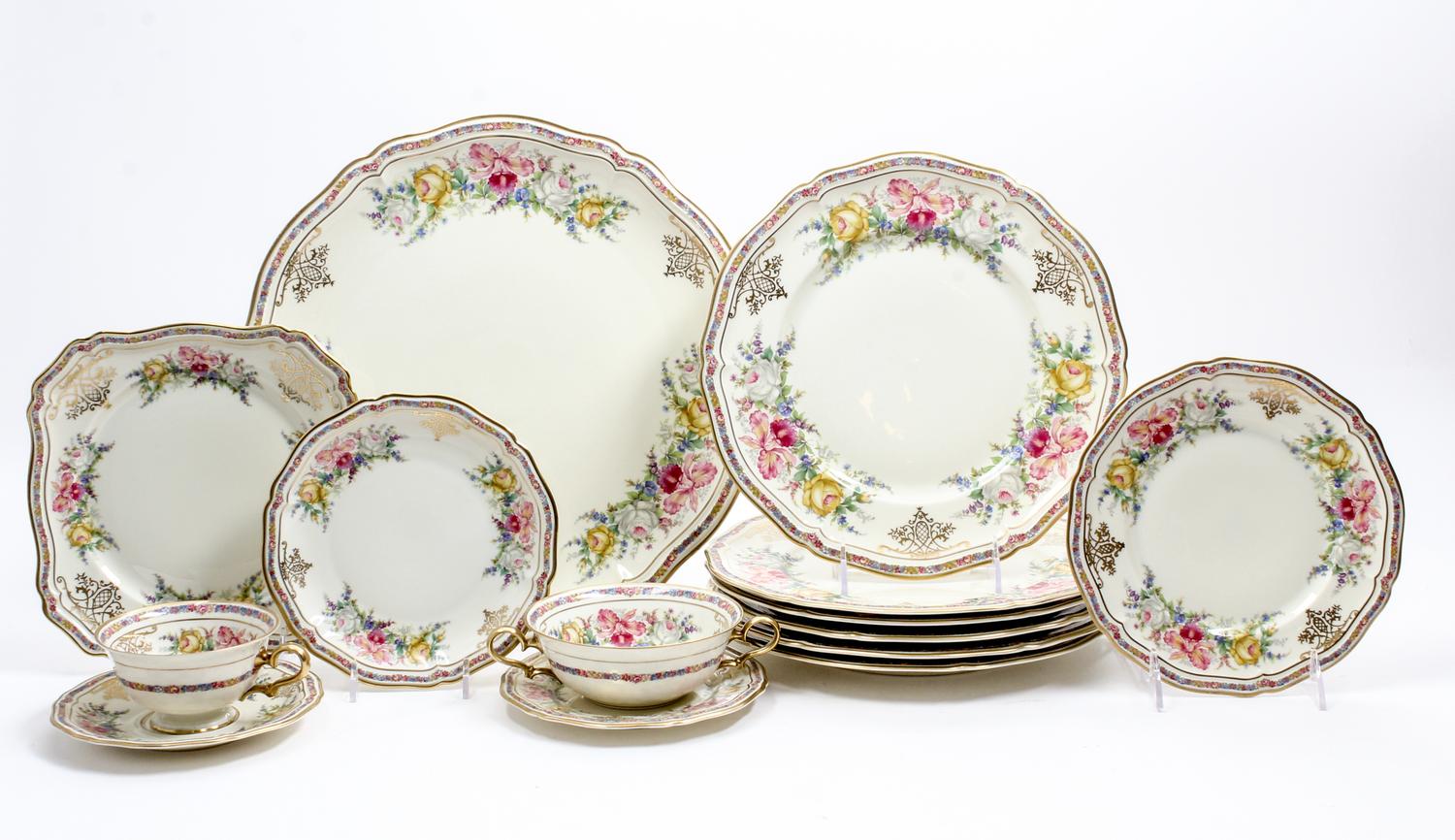 A Rosenthal Partial Dinnerware Service Diameter of dinner plates 10 1/2 inches. — SECOND HALF 20TH CENTURY