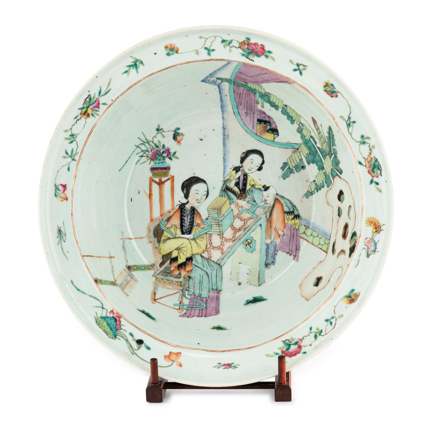 A Chinese Porcelain Basin