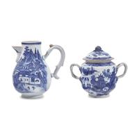 A Chinese Export Porcelain Nanking Creamer and Covered Sugar Dish