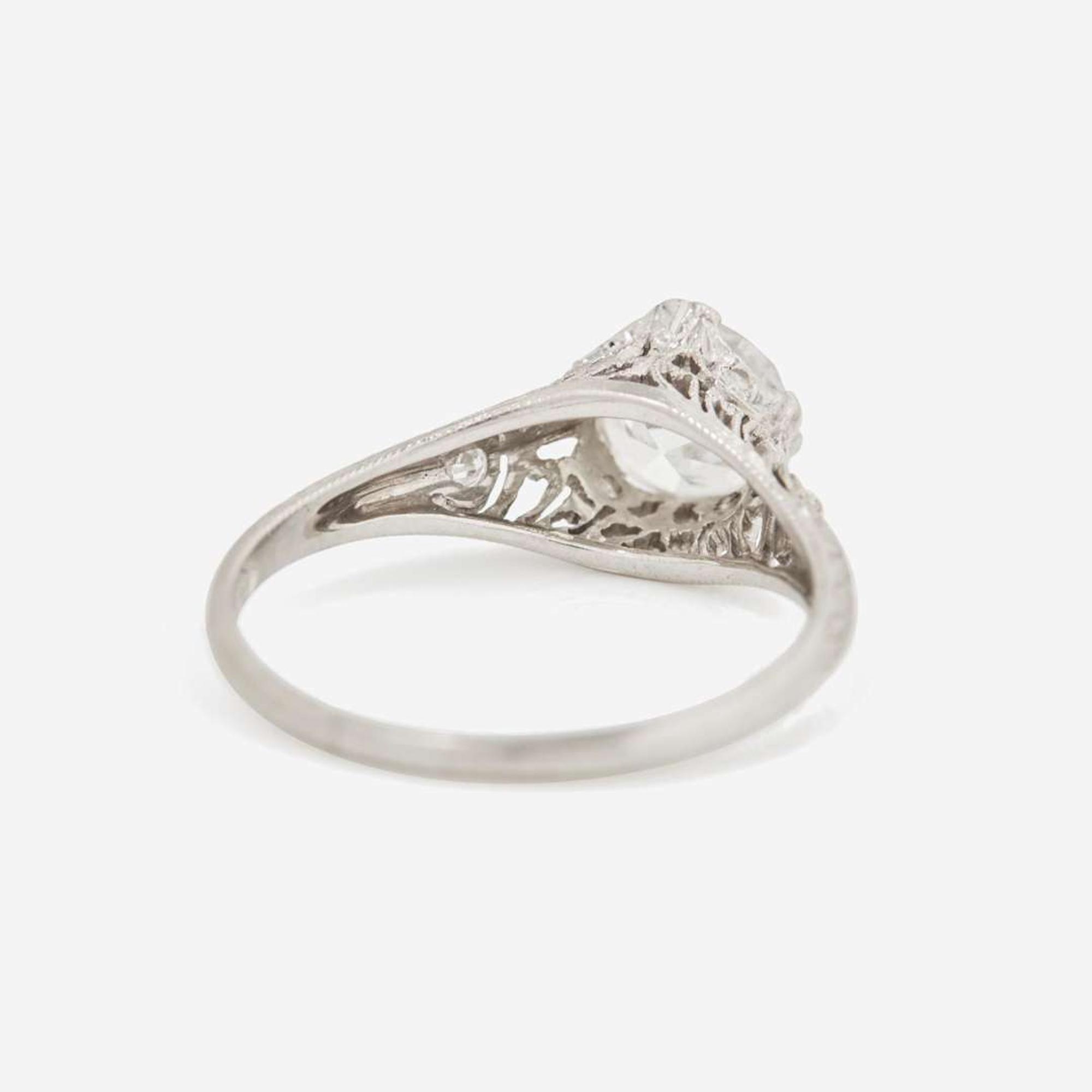 A Ladies Platinum and Diamond Ring Edwardian, c.1915