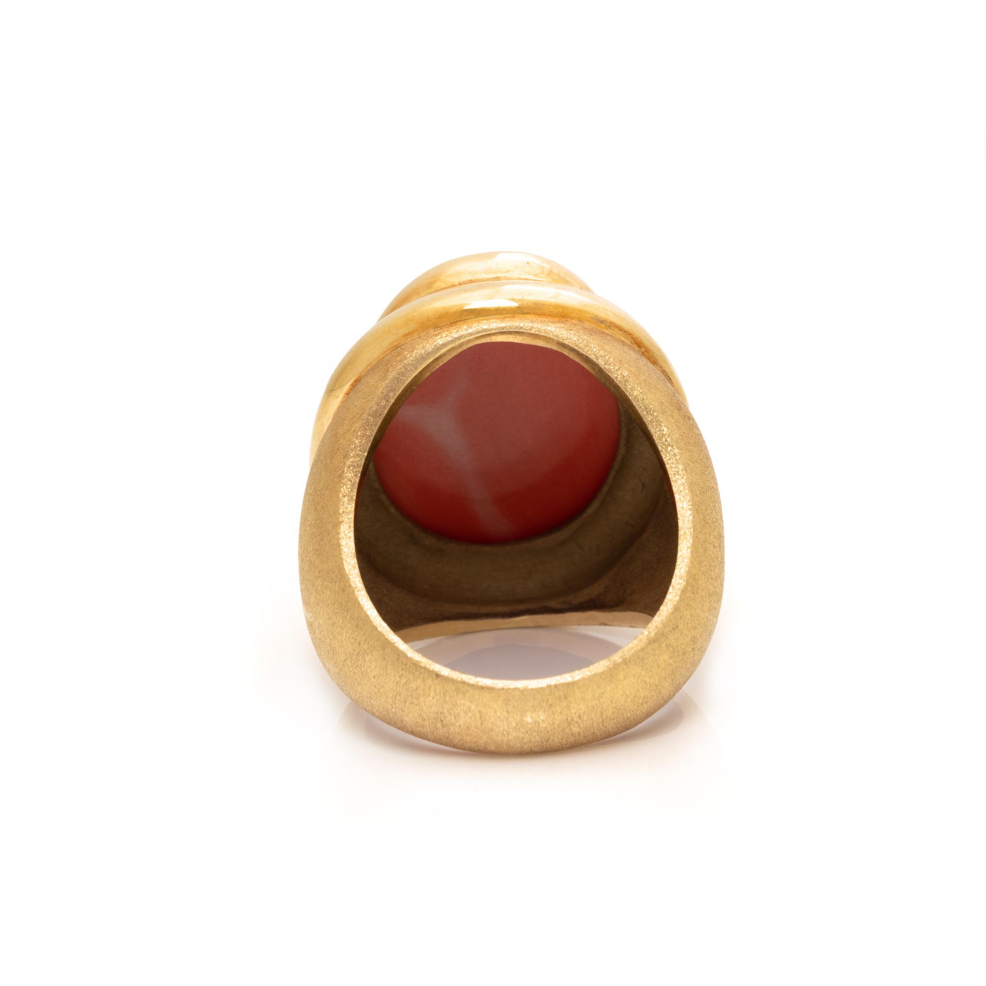 MAZ, YELLOW GOLD AND CORAL RING