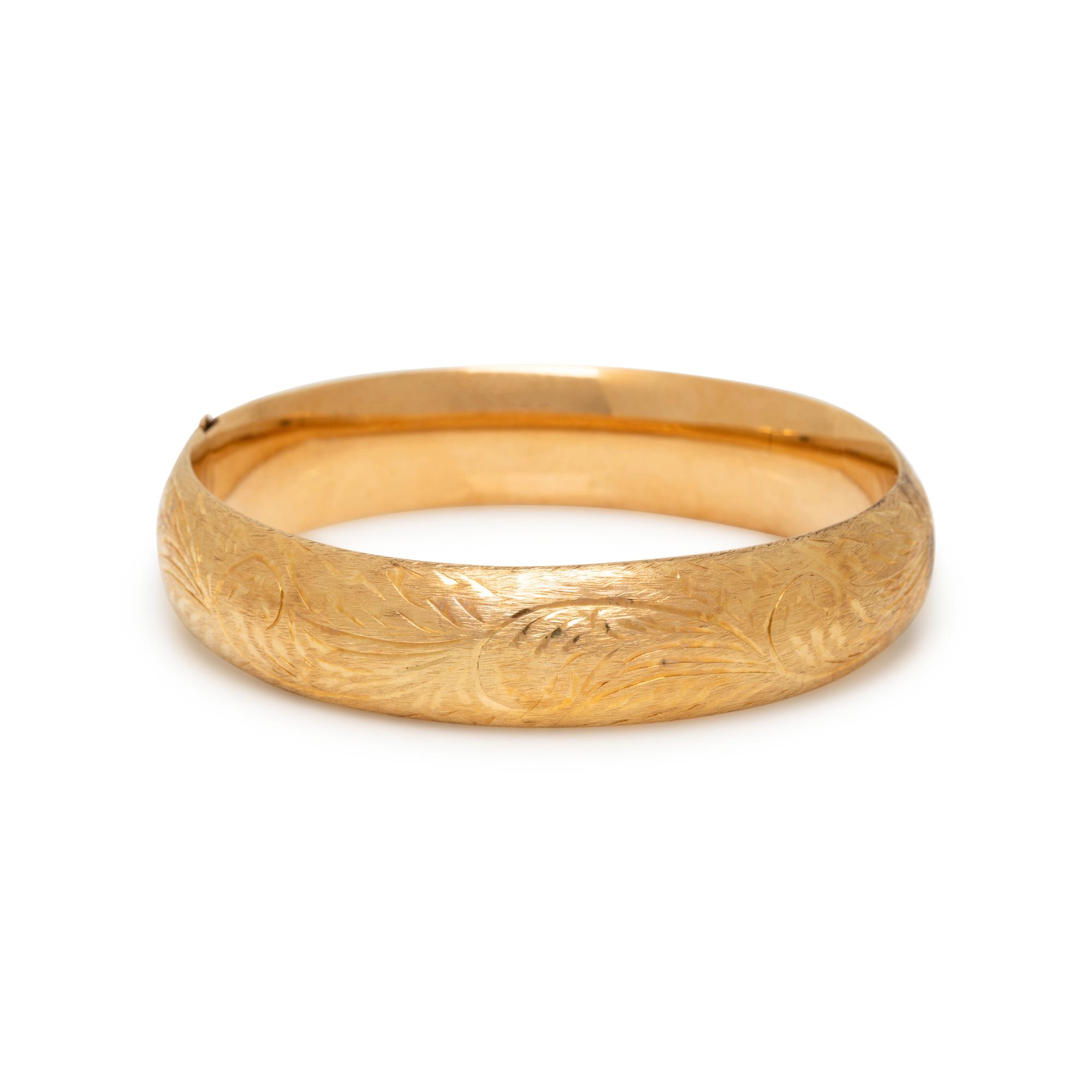 YELLOW GOLD BANGLE BRACELET