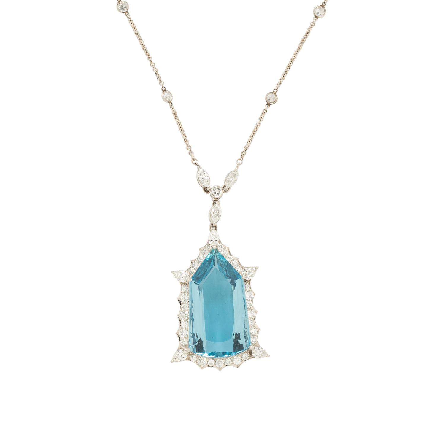 AQUAMARINE AND DIAMOND PENDANT NECKLACE