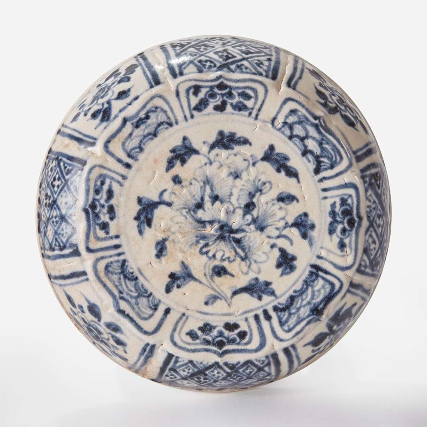 A large Vietnamese blue and white covered lobed box Le dynasty 15th/16th century