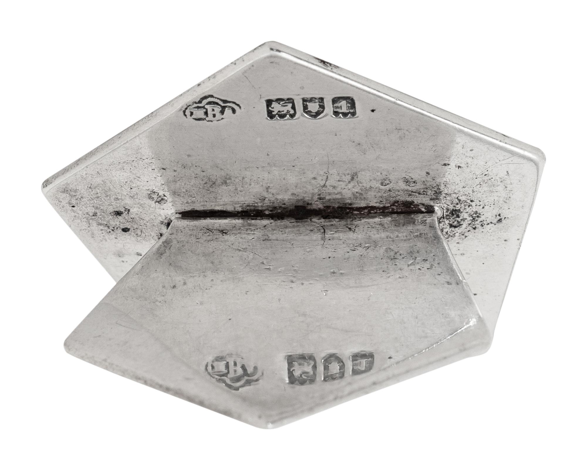 A Collection of English Silver Table Articles