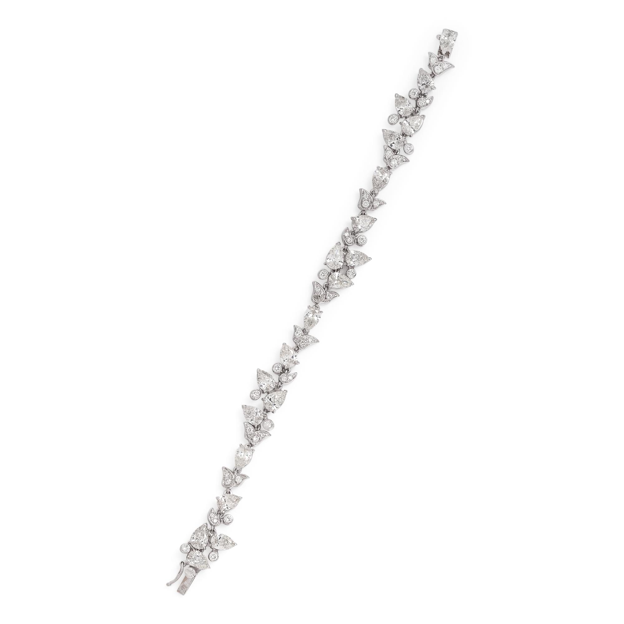 DIAMOND CLUSTER BRACELET