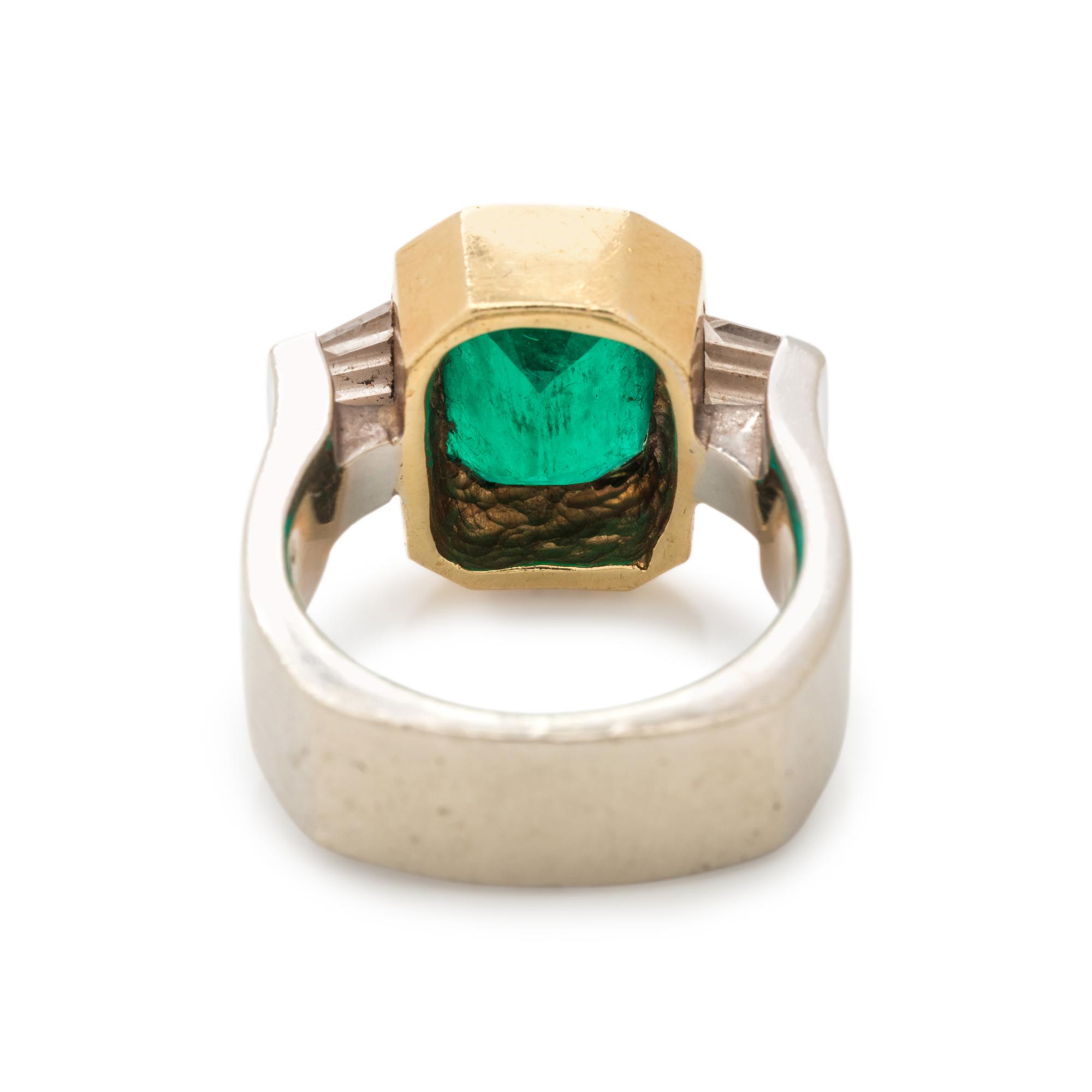 EMERALD AND DIAMOND RING