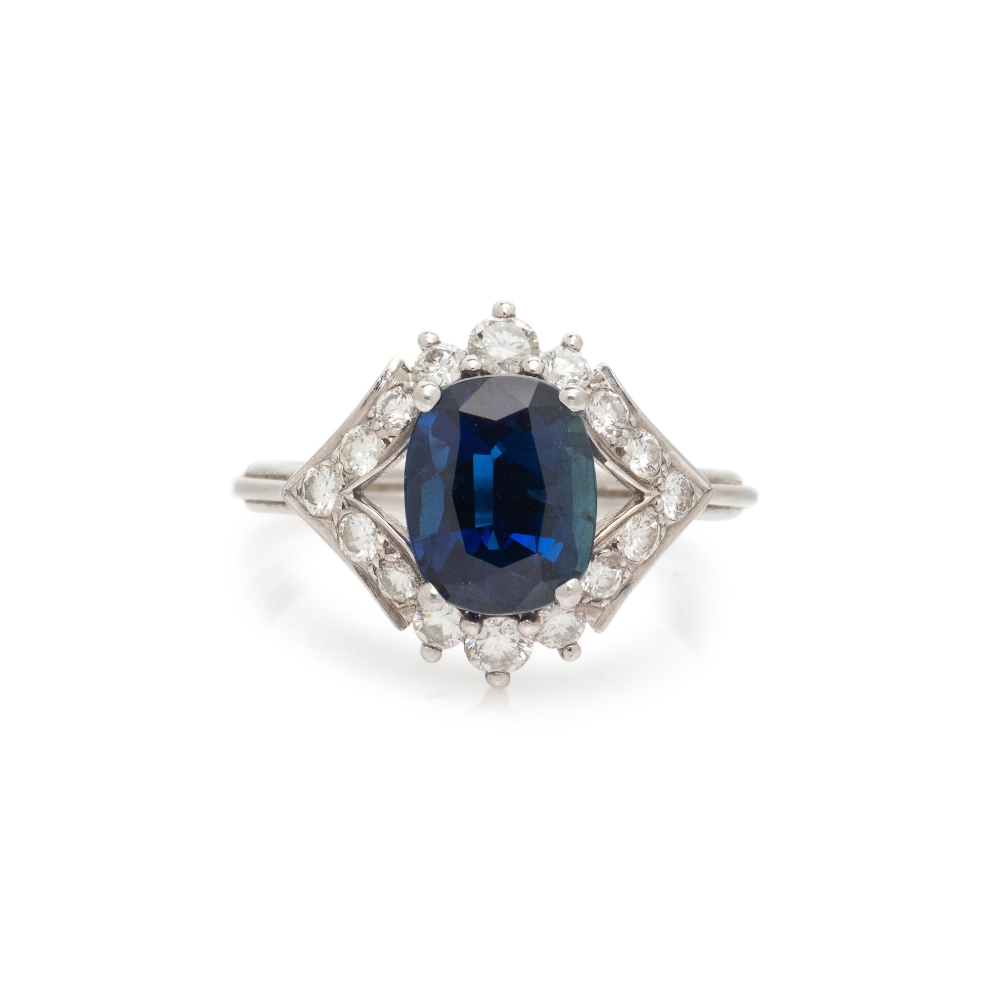 SAPPHIRE AND DIAMOND RING