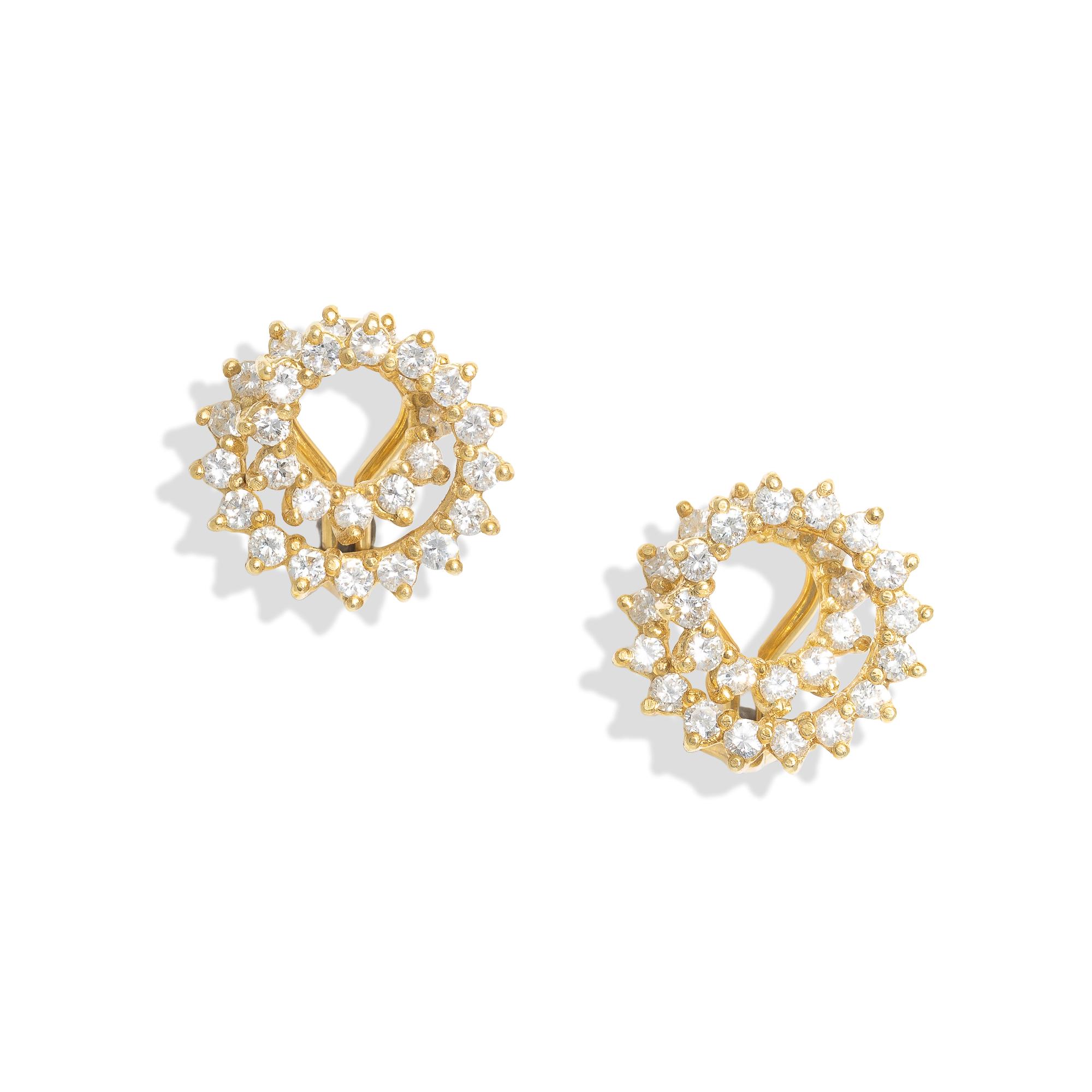 DIAMOND AND YELLOW GOLD EARRINGS