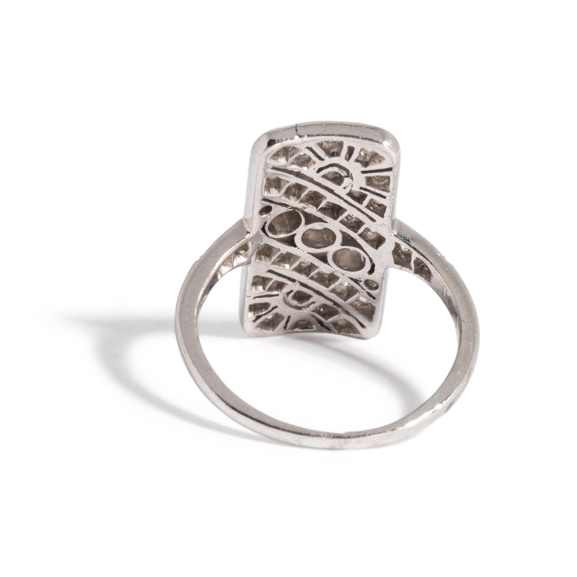 ART DECO, PLATINUM AND DIAMOND RING