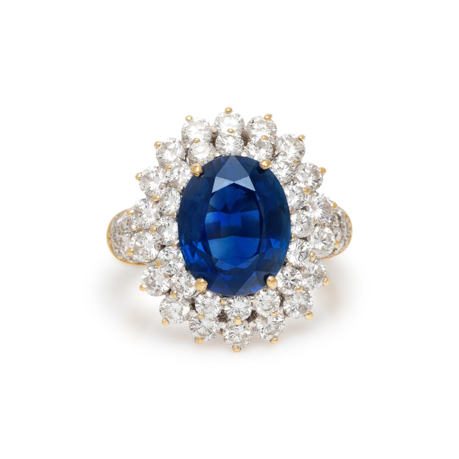 SAPPHIRE AND DIAMOND RING