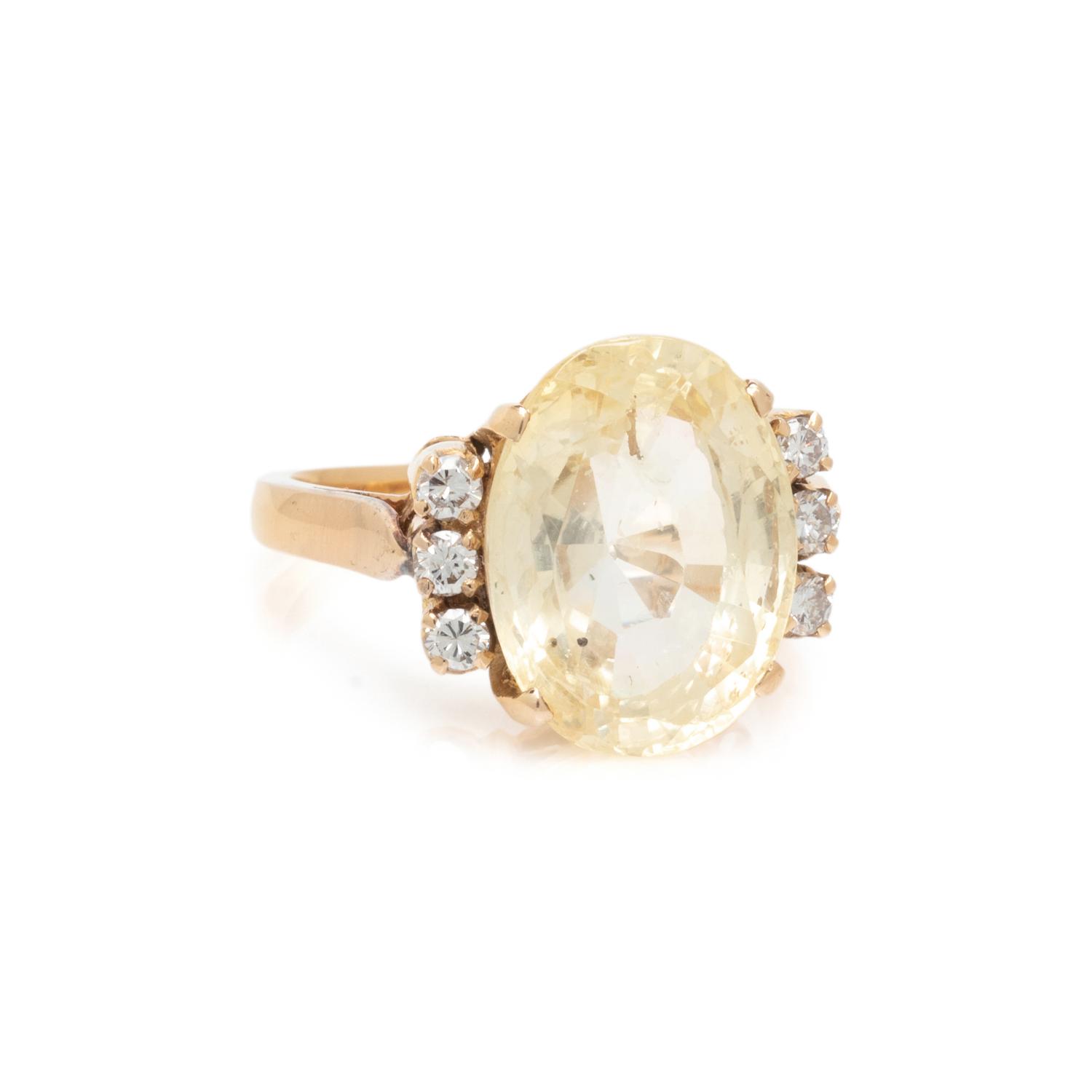 YELLOW SAPPHIRE AND DIAMOND RING