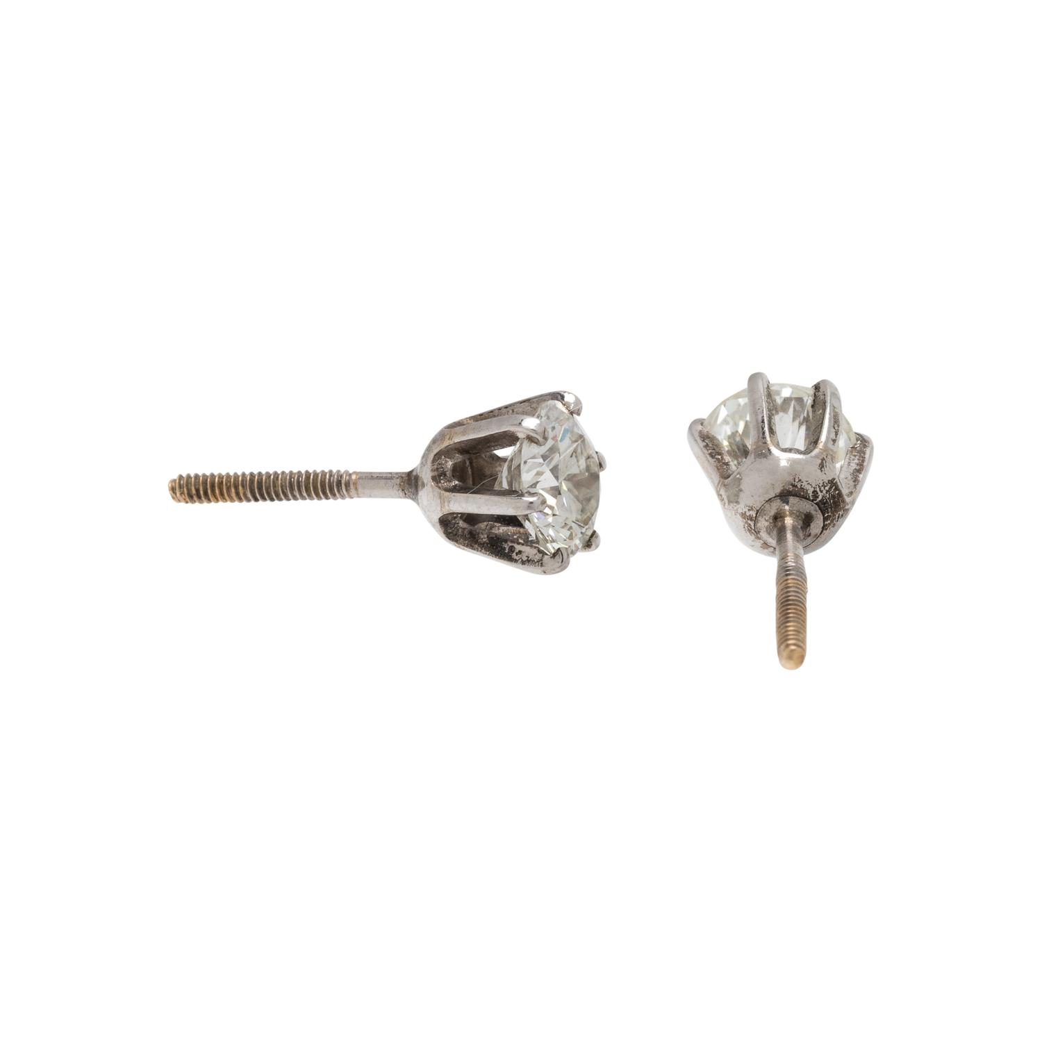 DIAMOND STUDS