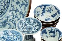 18 Chinese Export Blue and White Porcelain Bowls and Dishes