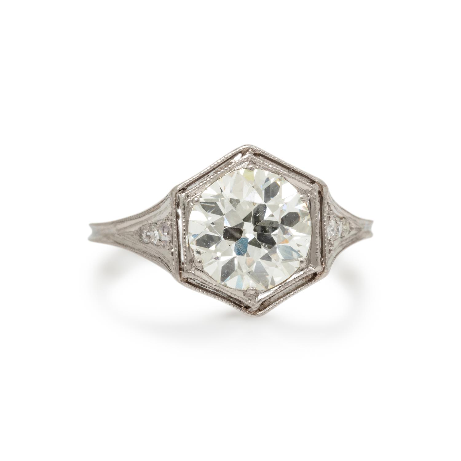 DIAMOND RING