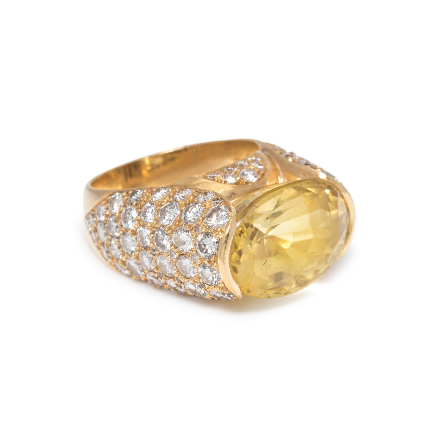 YELLOW SAPPHIRE AND DIAMOND RING
