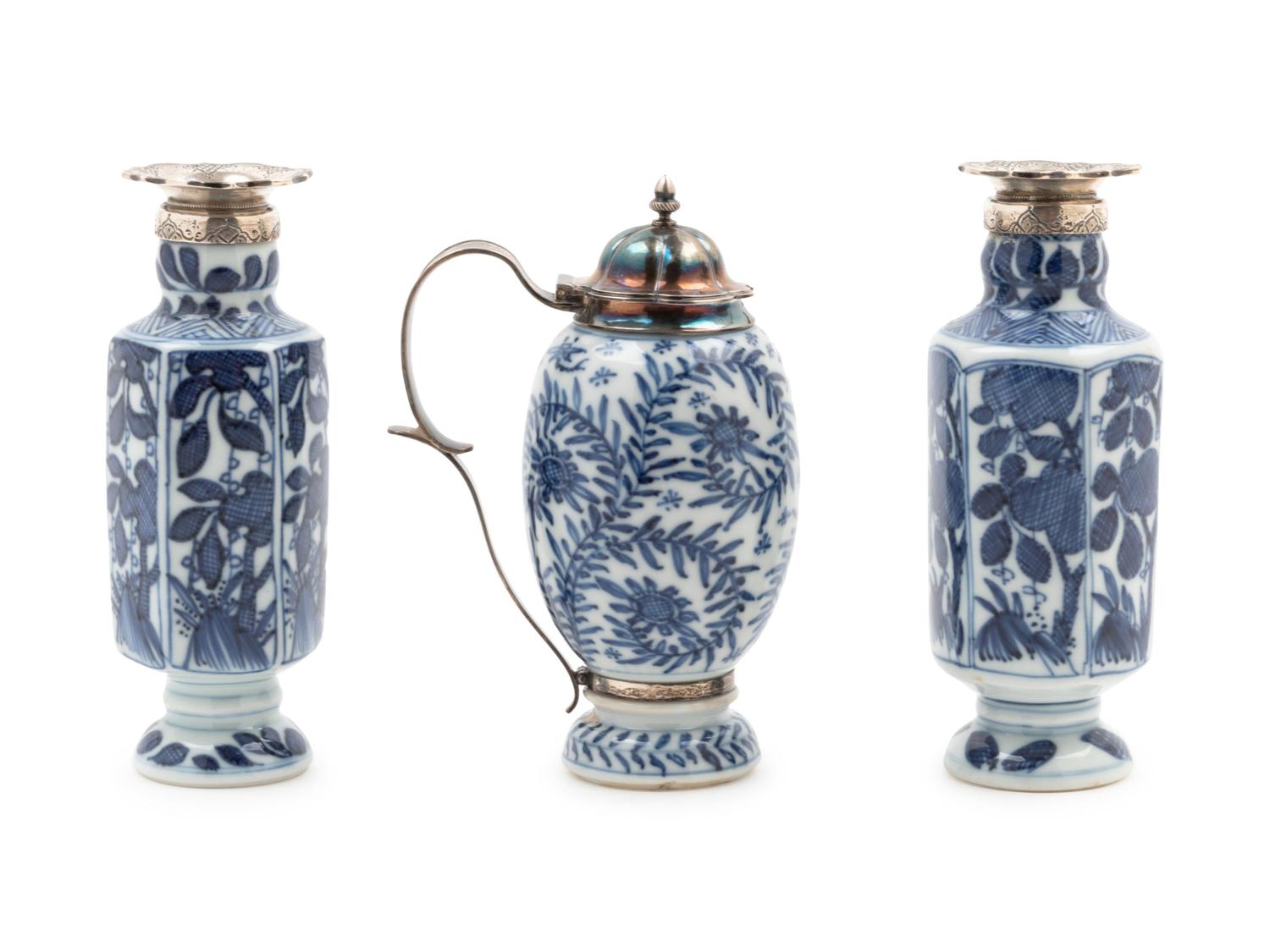 Three Chinese Export Blue and White Porcelain Articles