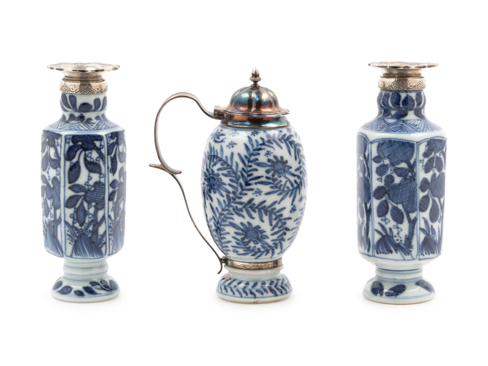 Three Chinese Export Blue and White Porcelain Articles