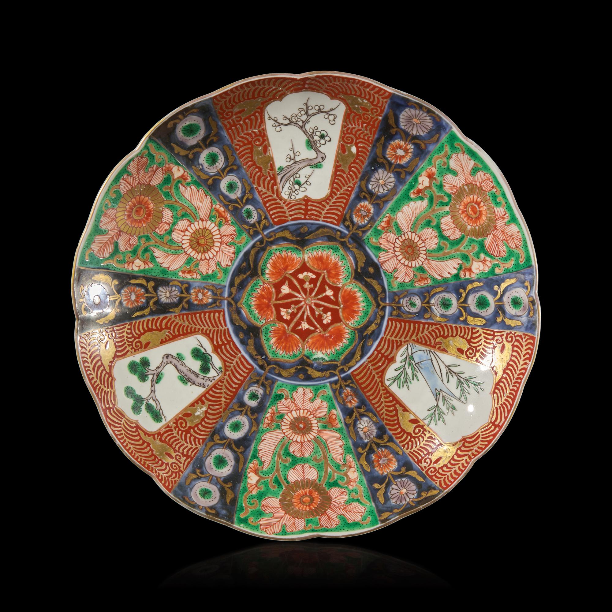 A Set of Ten Japanese "Imari" Lobed Dishes, Edo Period, 18th–19th Century — 日本江戶時代十八-十九世紀 伊萬裏燒賞盤一組十件