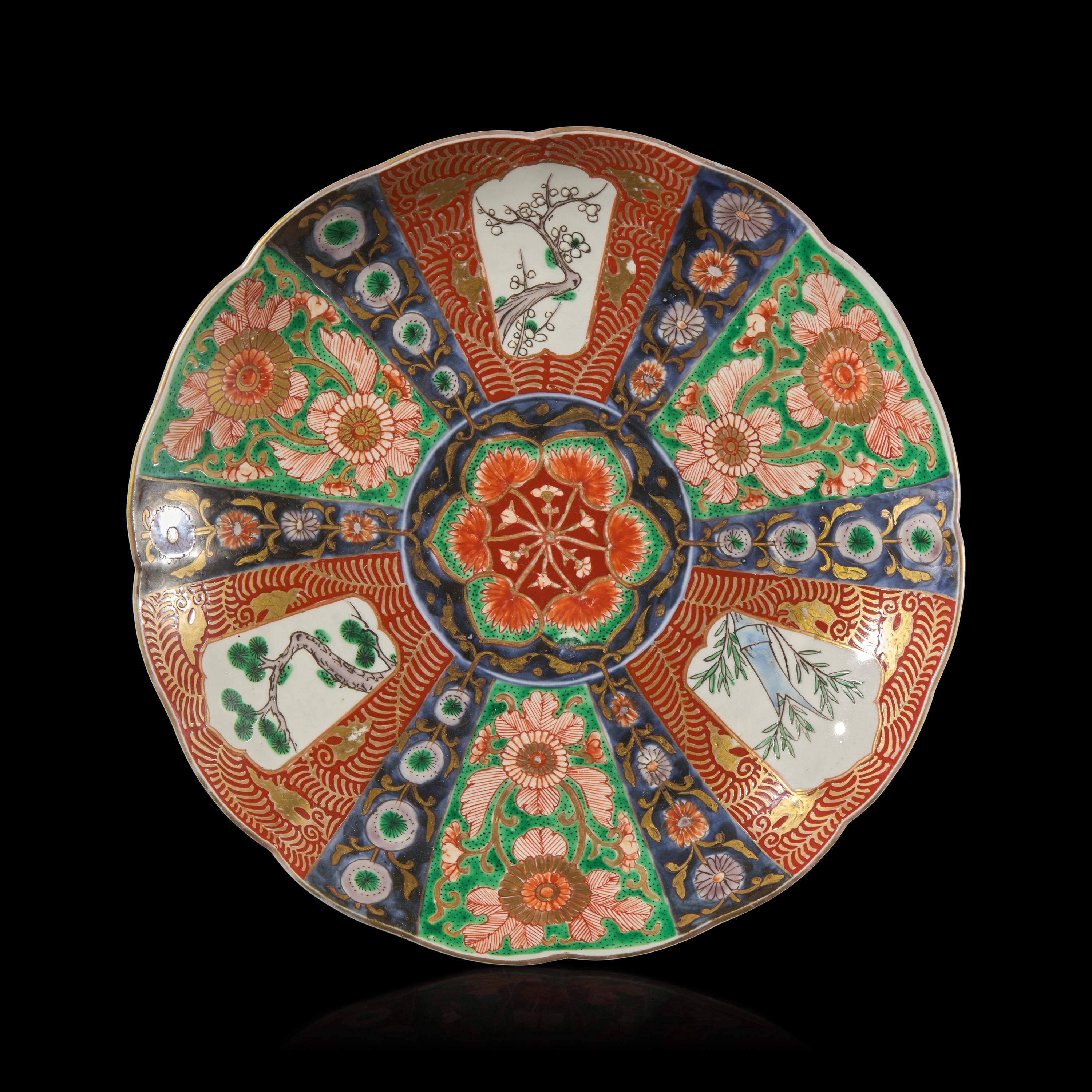 A Set of Ten Japanese "Imari" Lobed Dishes, Edo Period, 18th–19th Century — 日本江戶時代十八-十九世紀 伊萬裏燒賞盤一組十件