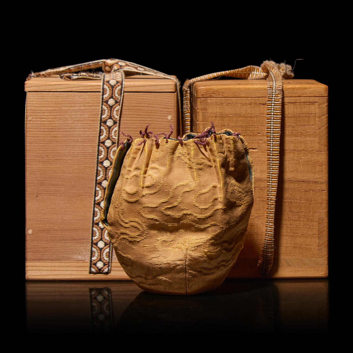 A Group of Four Assorted Japanese Stoneware Tea Caddies, Chaire , 19th to 20th Century