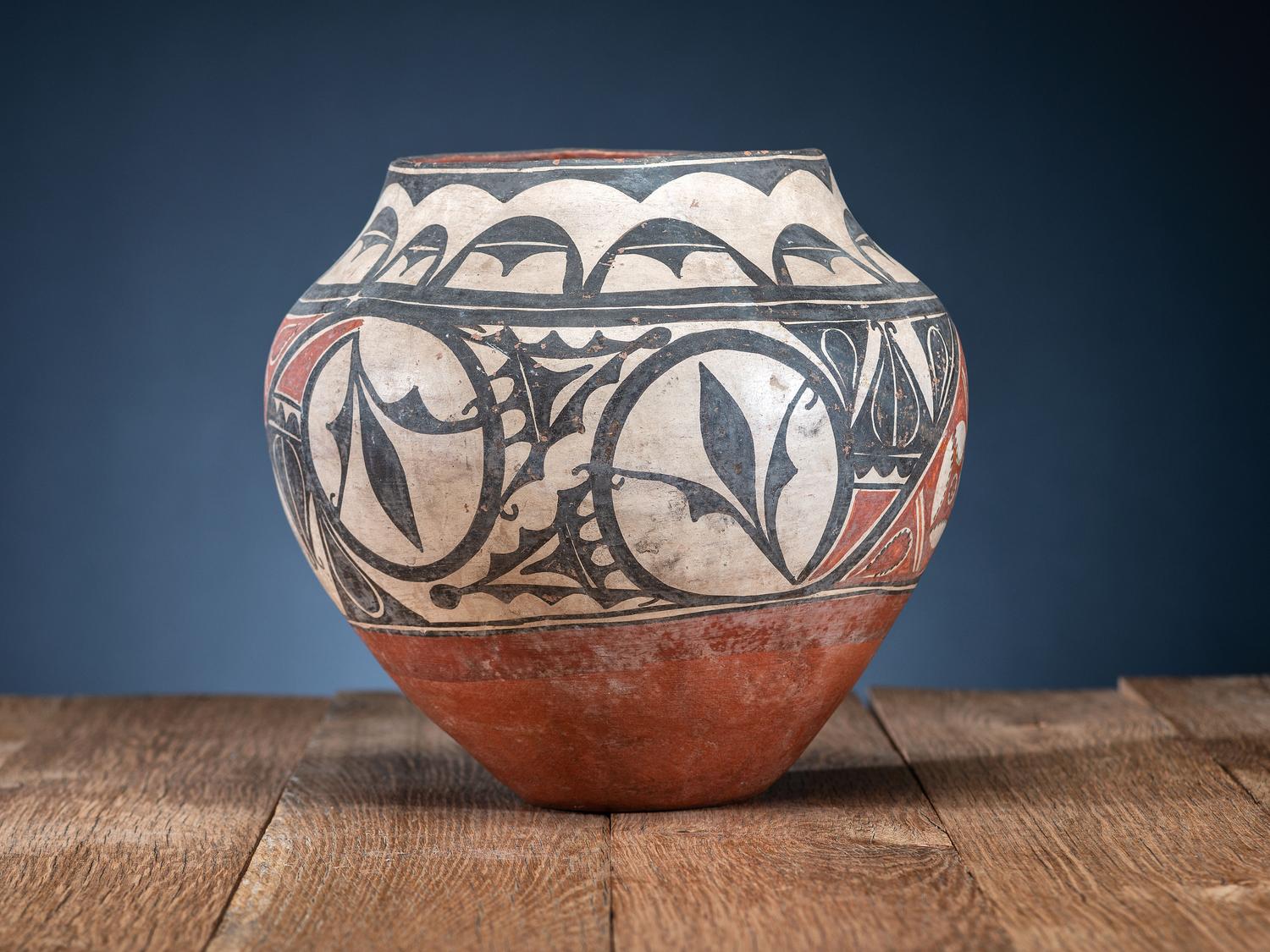 Zia Polychrome Trios Pottery Jar