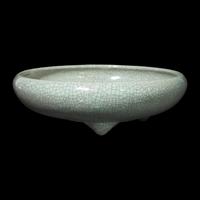A Chinese Crackle-Glazed Shallow Censer, Late Qing Dynasty-Republic Period 晚清-民國 哥釉盤