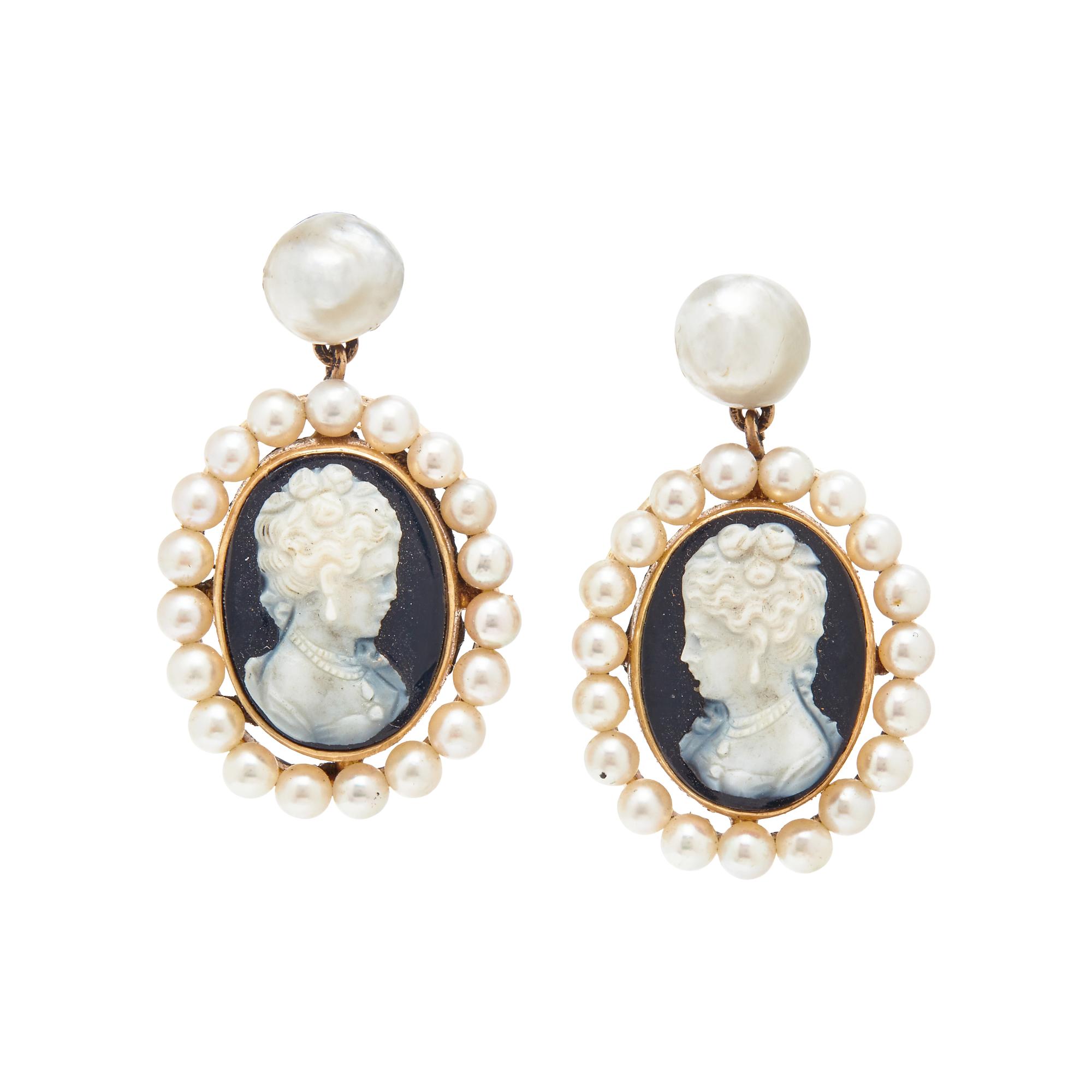 COLLECTION OF HARDSTONE CAMEO JEWELRY