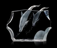 A Steuben Dolphin Group Length 7 1/4 inches.