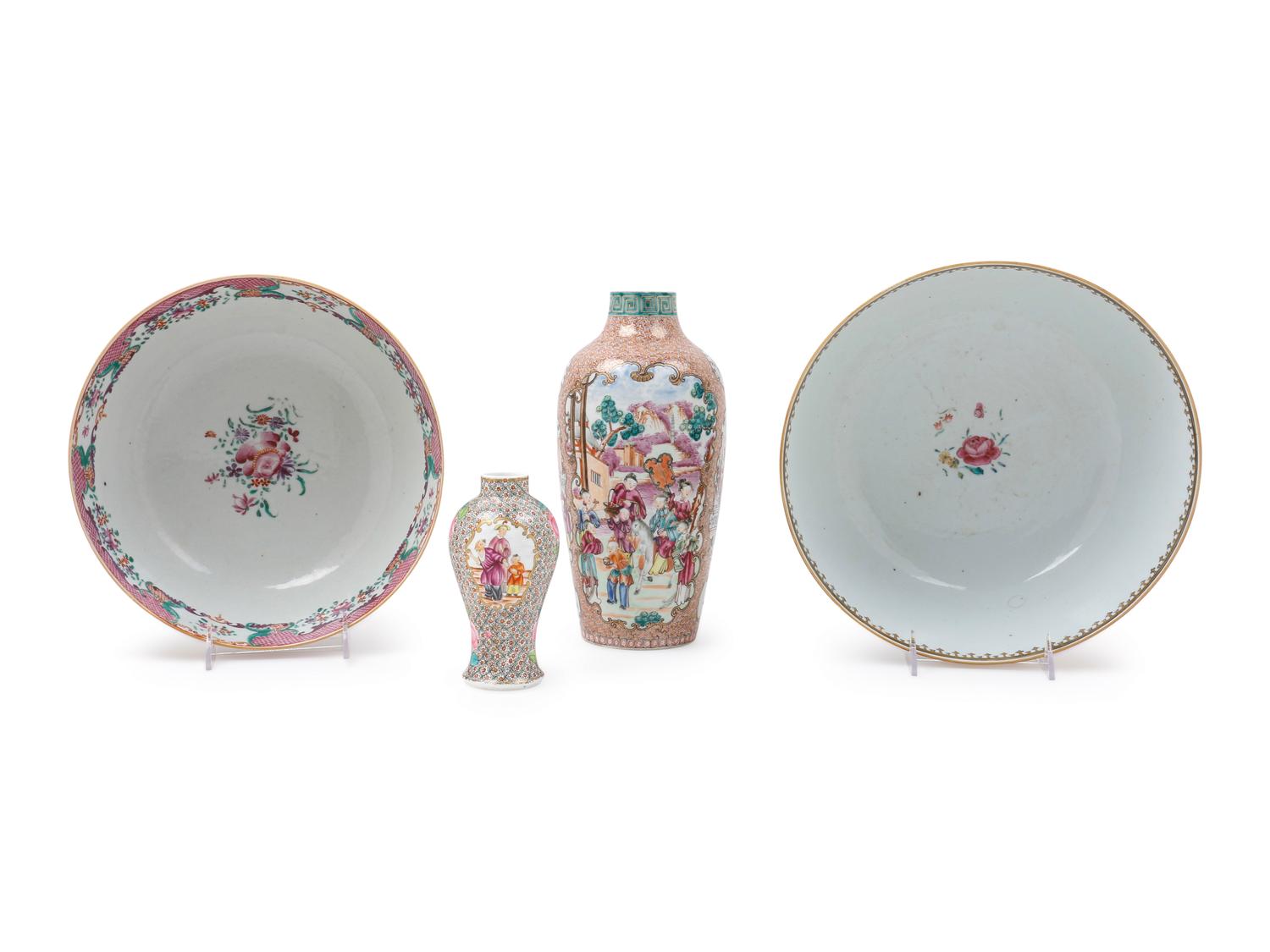 Four Chinese Export Famille Rose Porcelain Articles