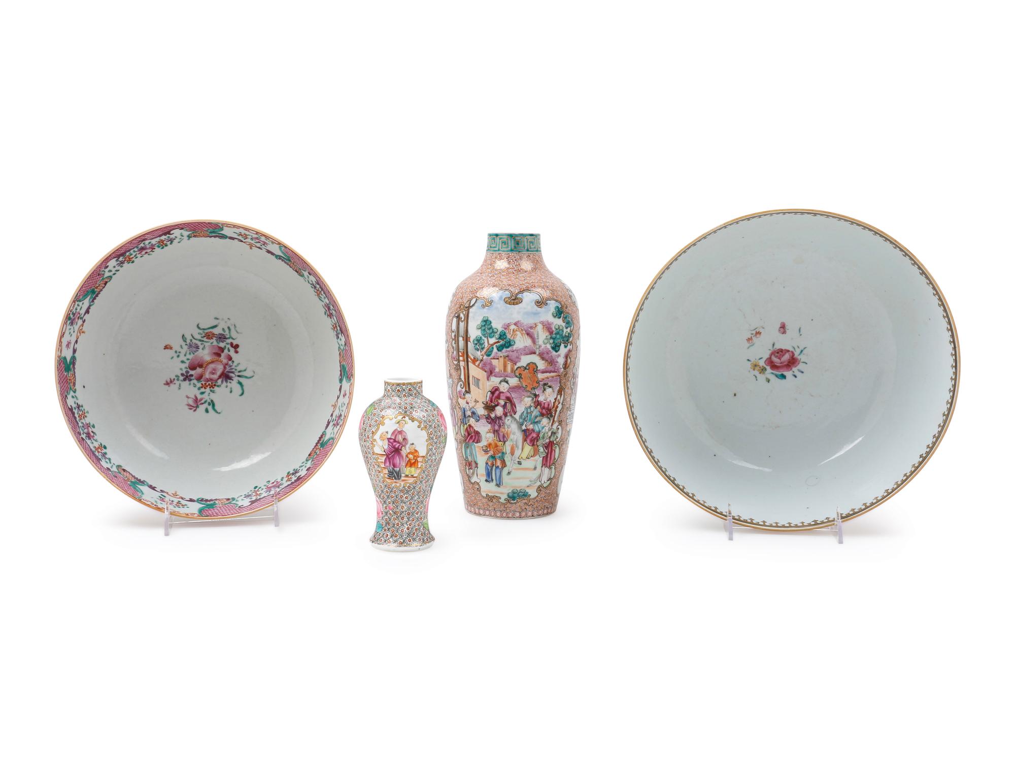 Four Chinese Export Famille Rose Porcelain Articles